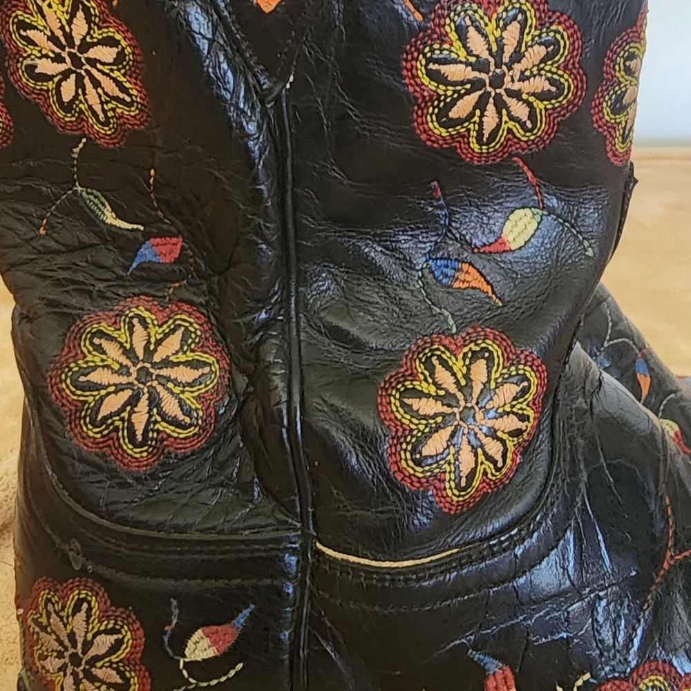 Lucchese Black Leather Cowboy Boots - Picture 2 of 7